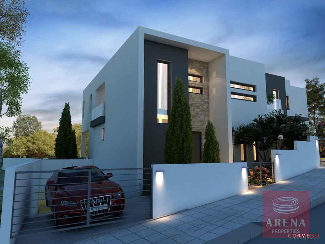 4 bed villa in Oroklini to buy