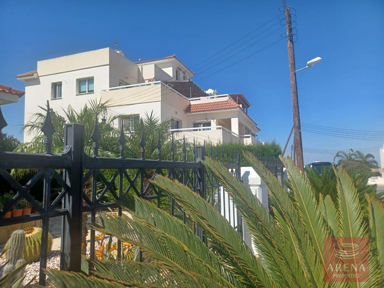 3 bed apt for rent in Paralimni