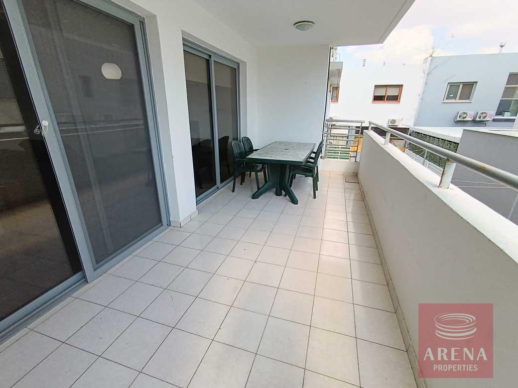 2 bed apt in kamares