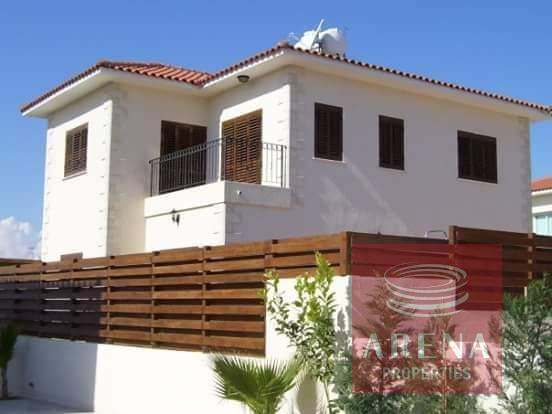 3 bed villa for sale in Paralimni