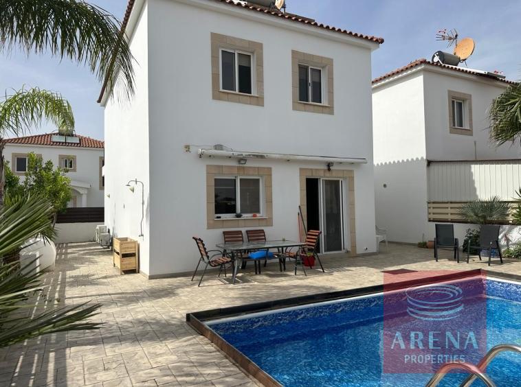 3 BE VILLA FOR RENT IN DERYNIA