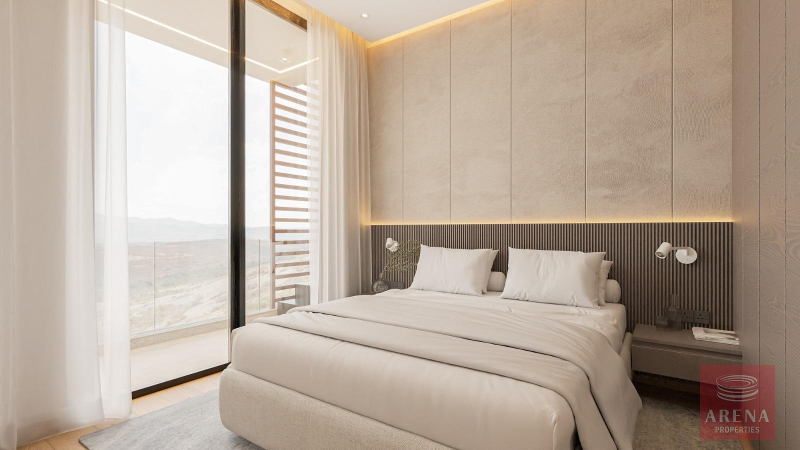 1-APTS-IN-ARADIPPOU-9374-4-4