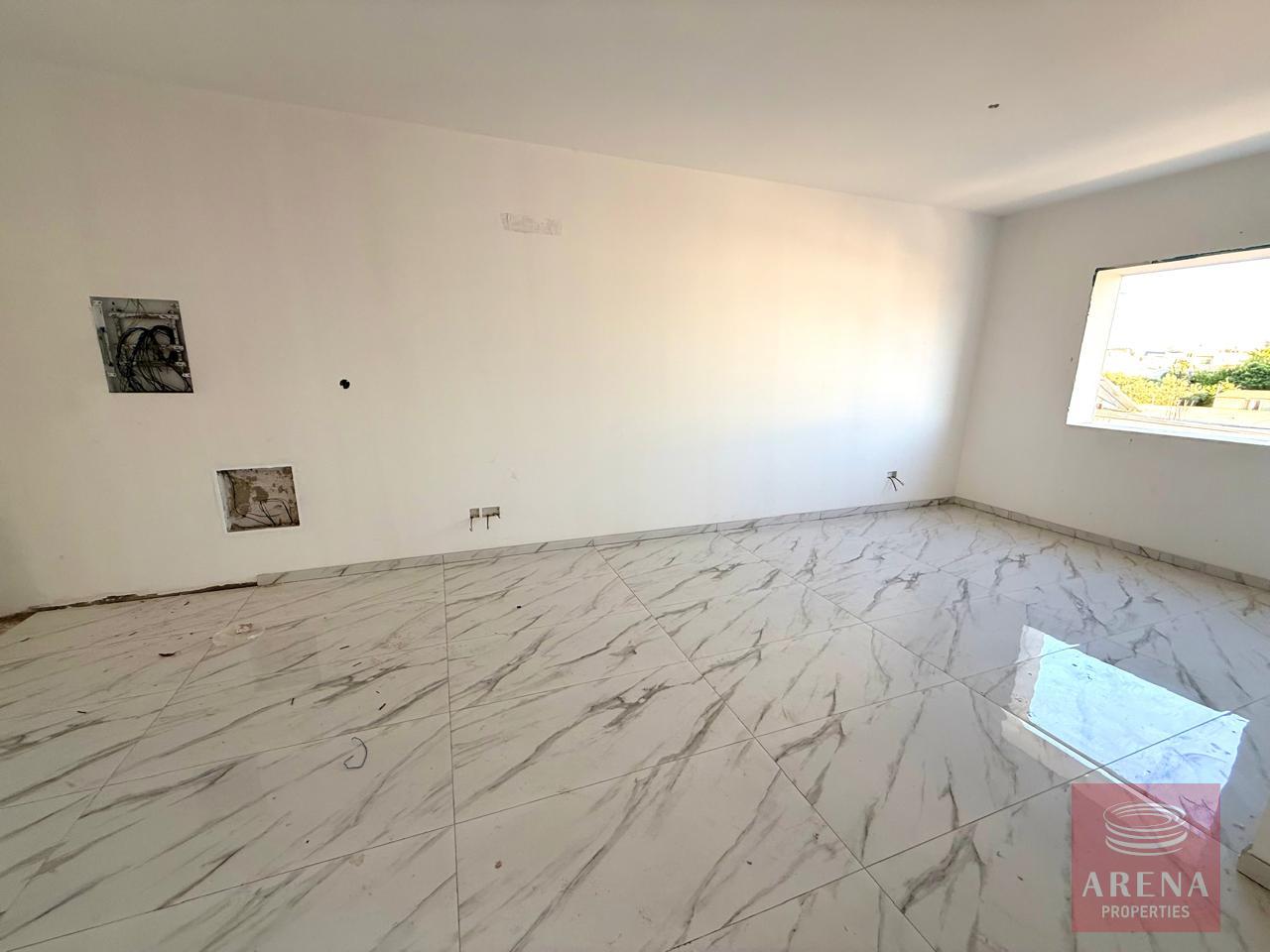 1-APTS-IN-DERYNIA-10146-1-5