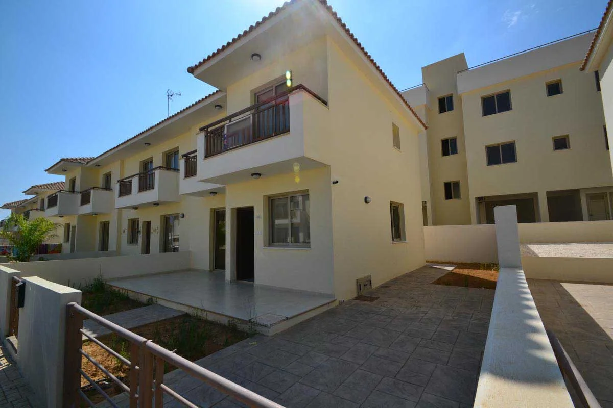 1-Pernera-townhouse-1-2