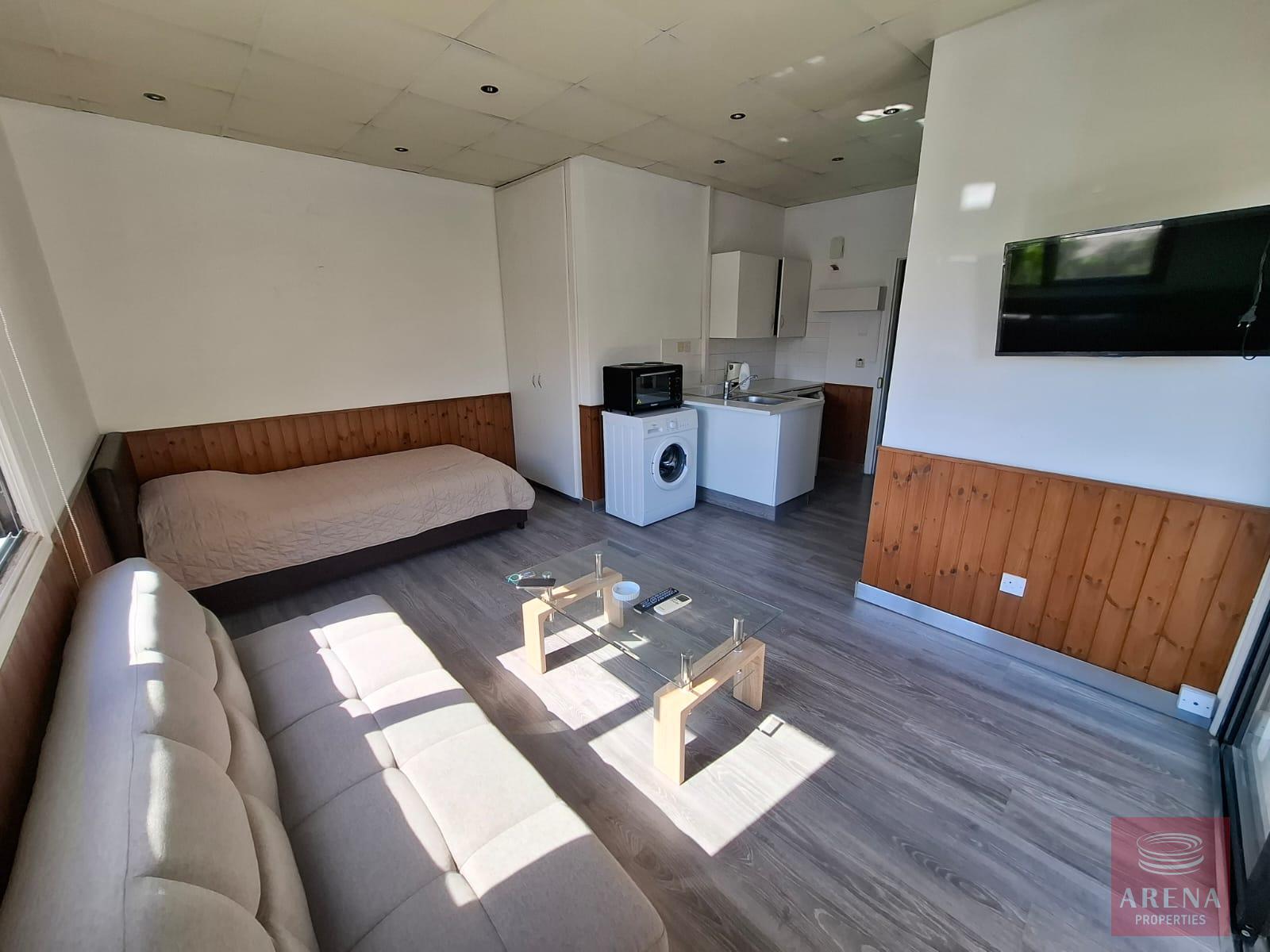 1-STUDIO-DEKELIA-10095-5-5