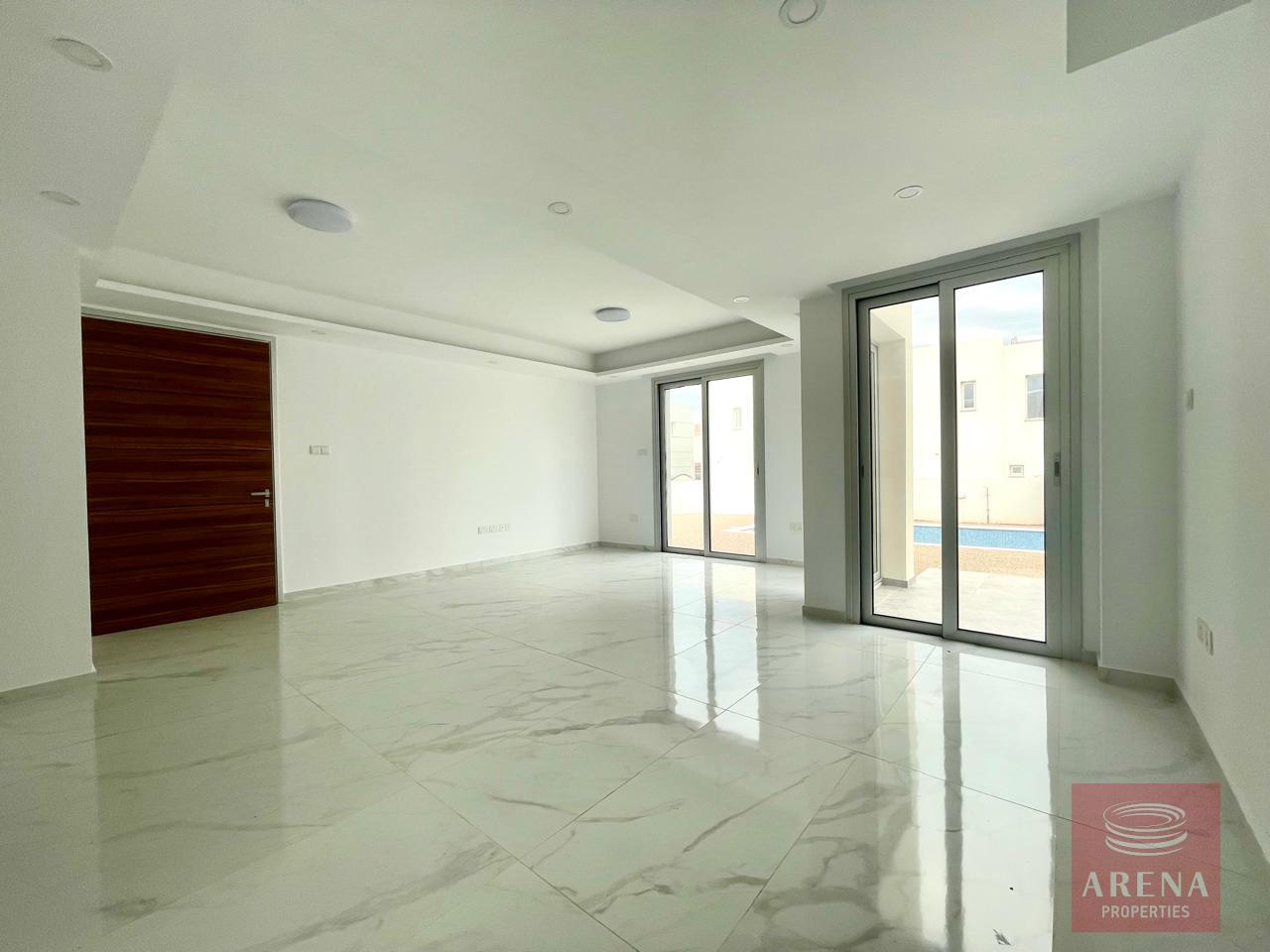 1-VILLA-AYIA-TRIADA-9917-3-1