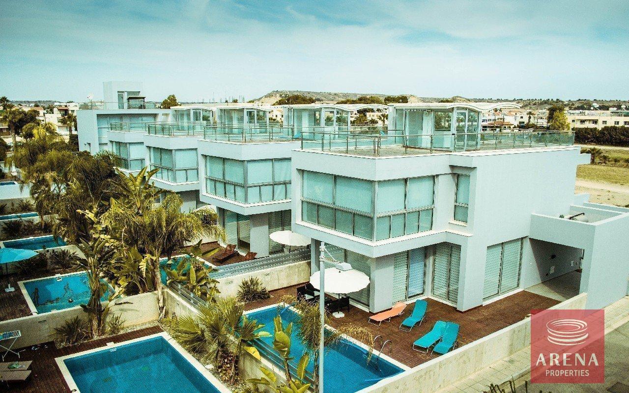 1-Villa-in-Larnaca-3911