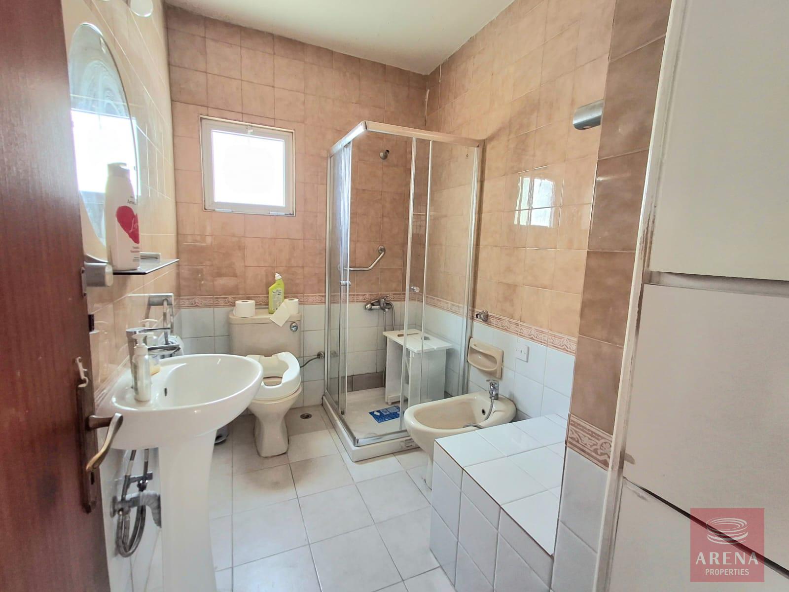 1-apartment-in-makenzy-9728-11