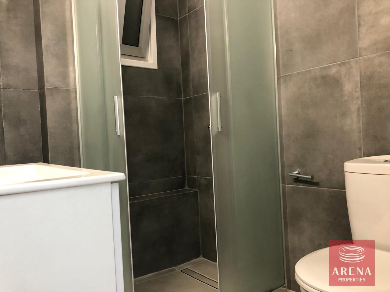 10-2-BED-APT-DEKELIA-8456