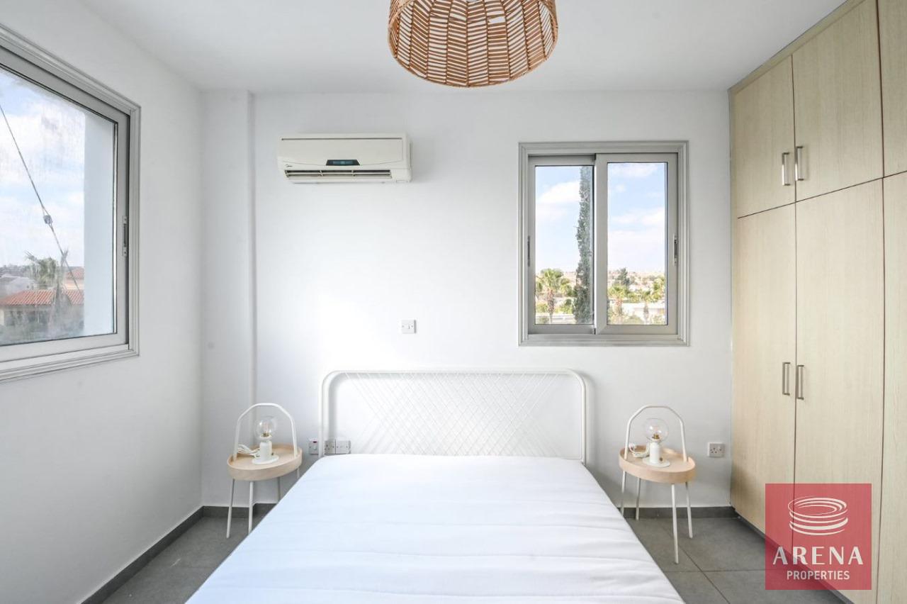 10-2-BED-APT-PYLA-7737