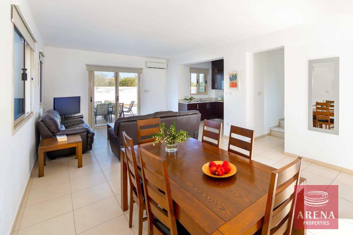 10-3-BED-VILLA-INPERNERA-6819