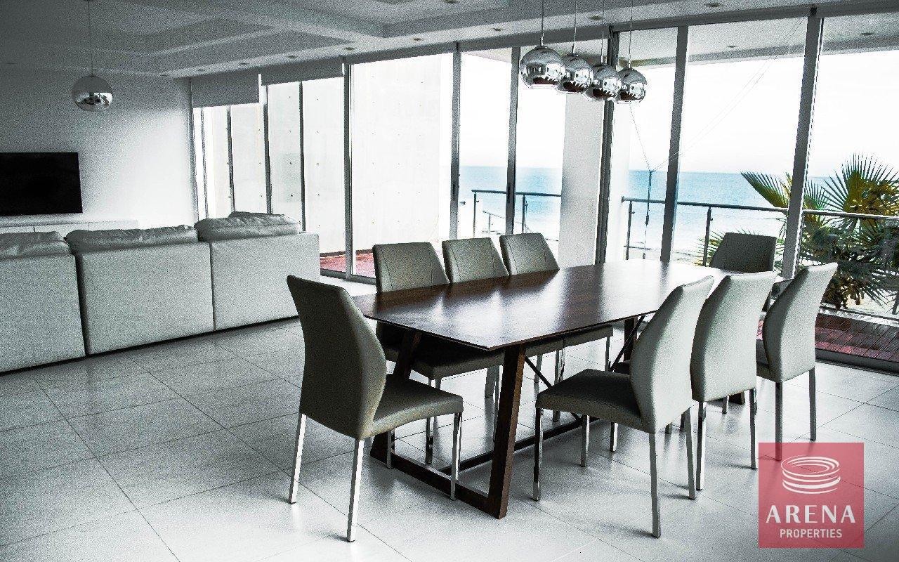 10-Villa-in-Larnaca-3911