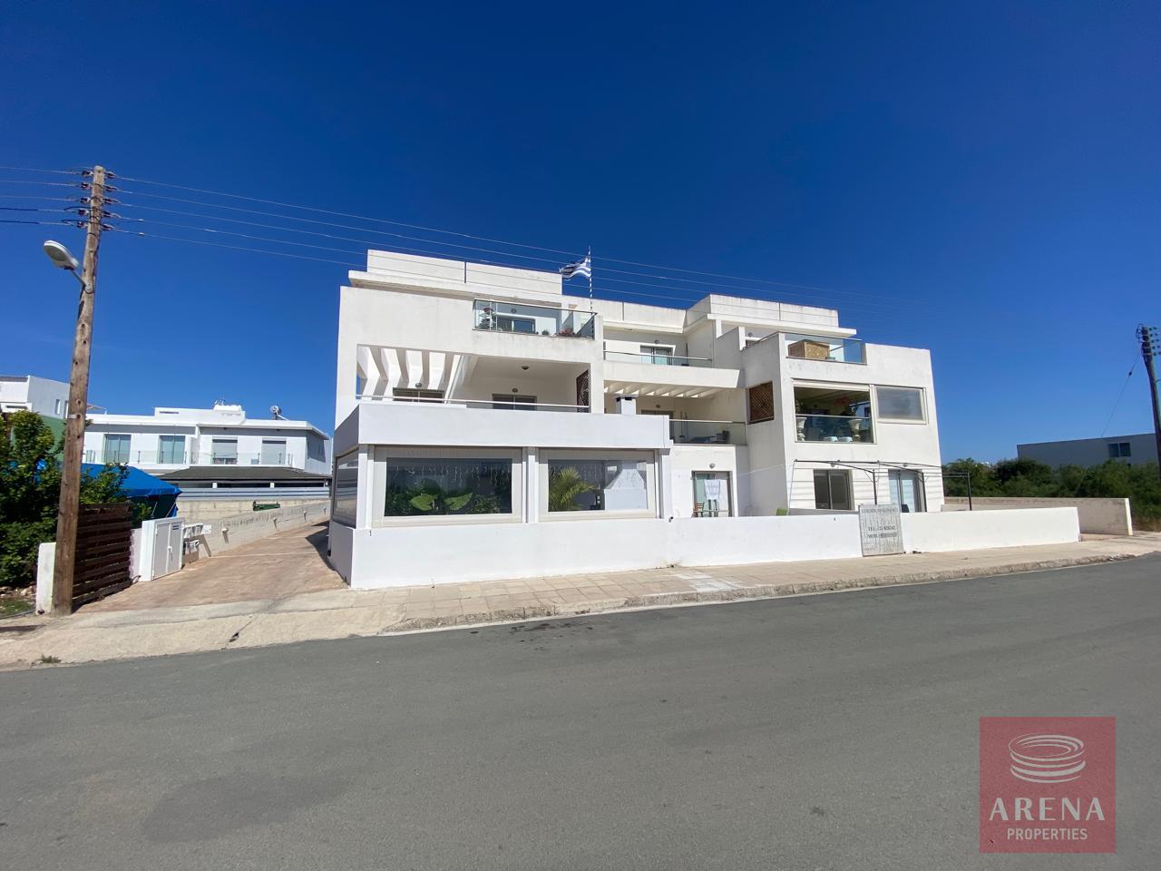 11-2-bed-apt-for-rent-in-paralimni-805-2