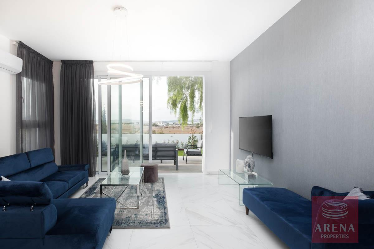 11-Link-Det-Villa-in-Dromolaxia-6184-1