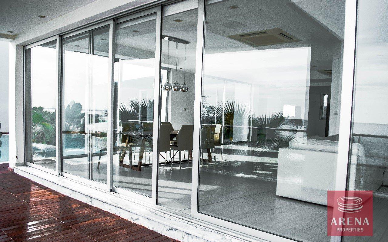 11-Villa-in-Larnaca-3911