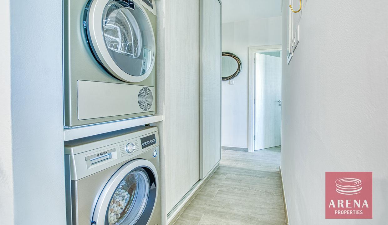 12-2-bed-apt-in-paralimni-7960-1