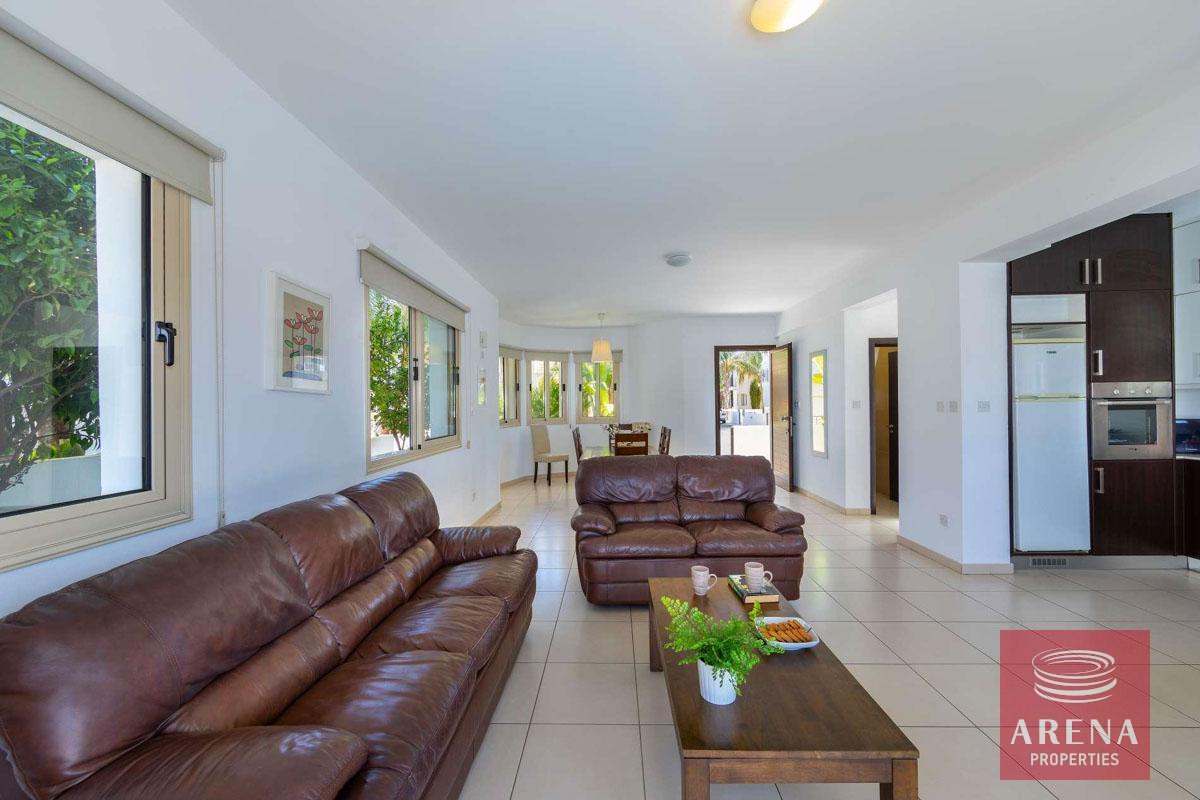 13-3-BED-VILLA-IN-PERNERA-6813