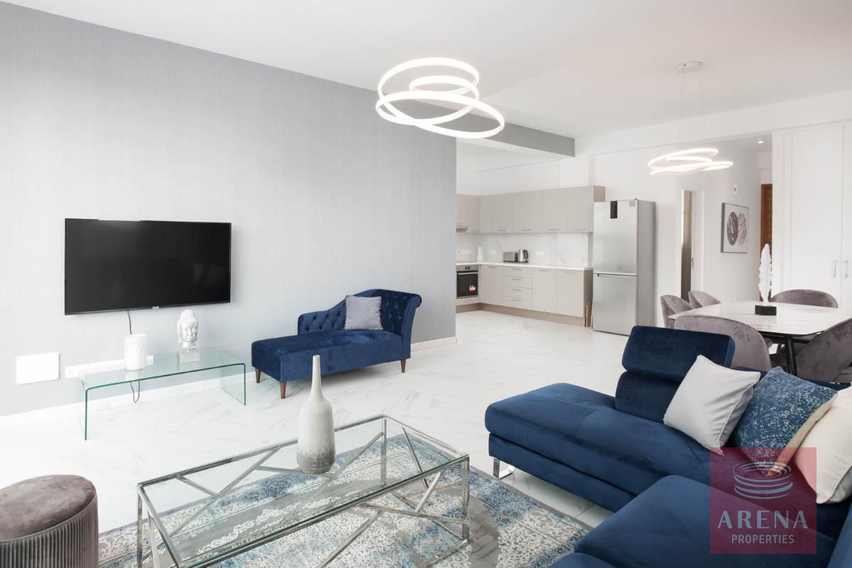 13-Link-Det-Villa-in-Dromolaxia-6184-1