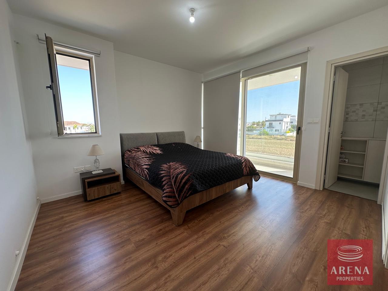 14-4-bed-villa-livadia-8384