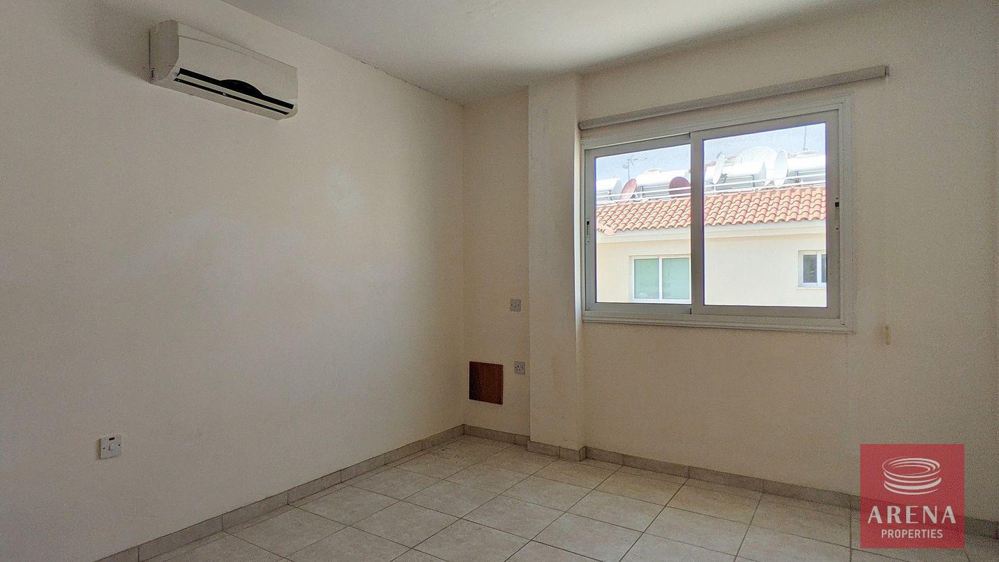 15-2-bed-apt-in-paralimni-7128