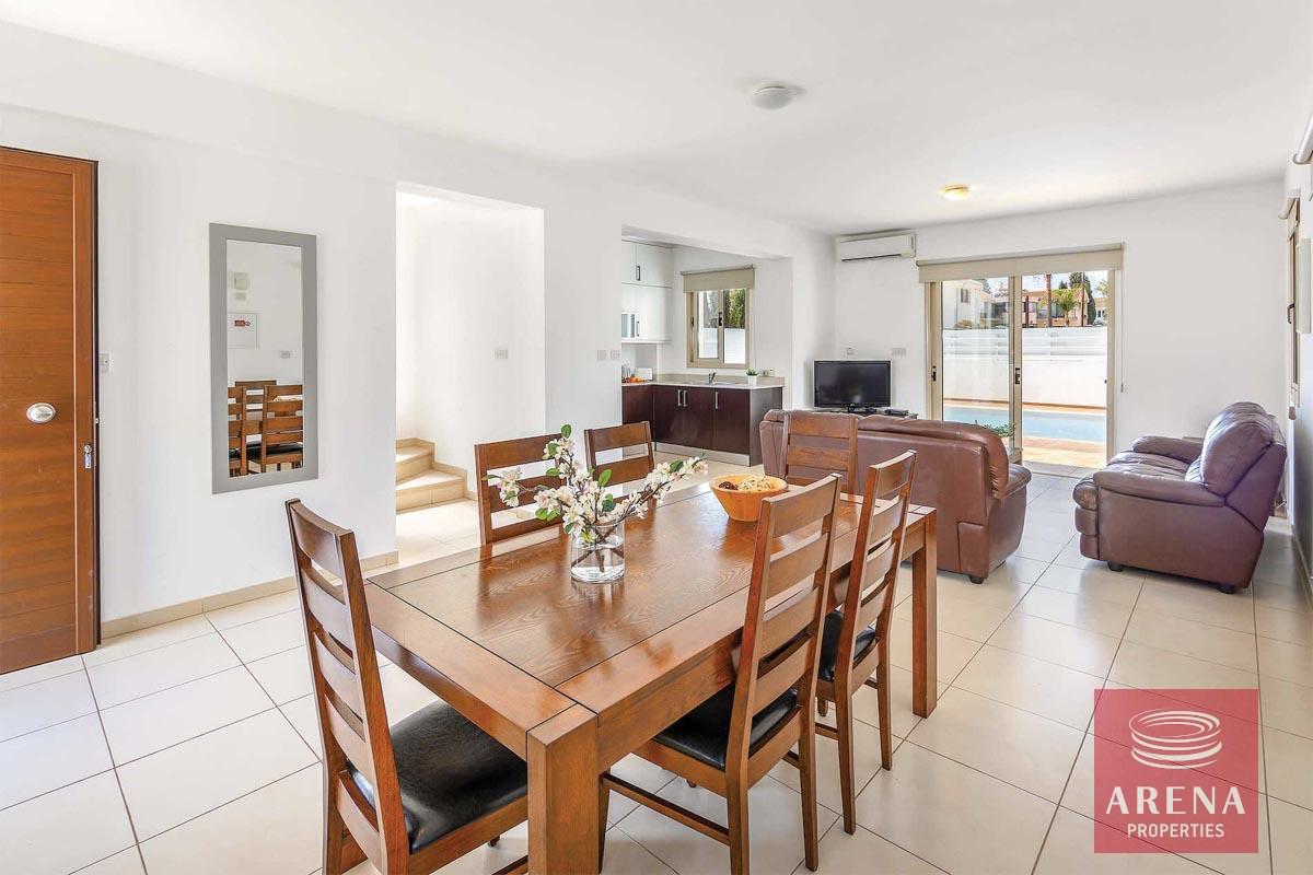 17-3-BED-VILLA-IN-PERNERA-6813