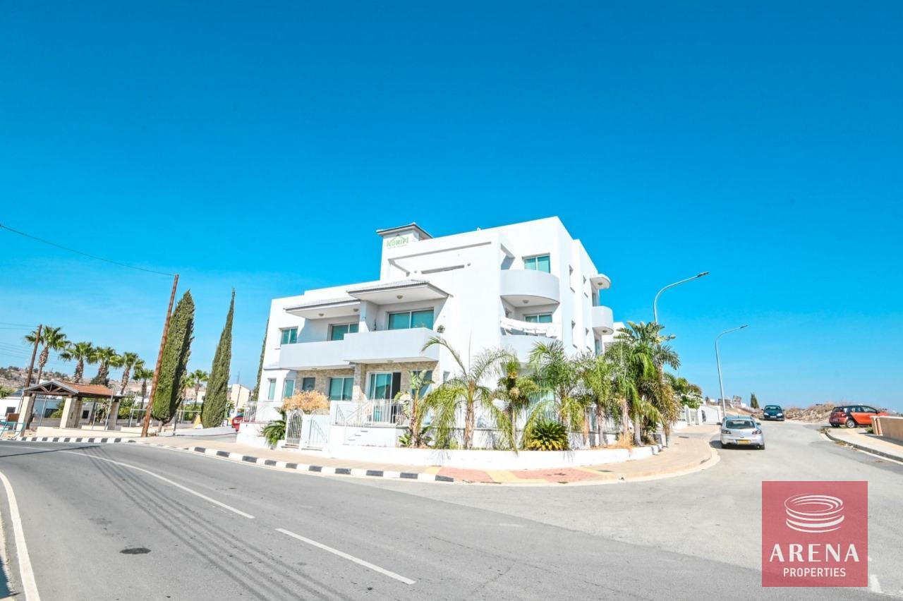 2-2-BED-APT-PYLA-7737