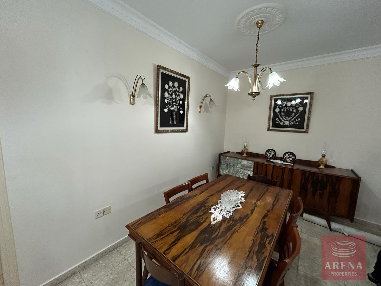 2-4-BED-APT-FOR-RENT-7879-2