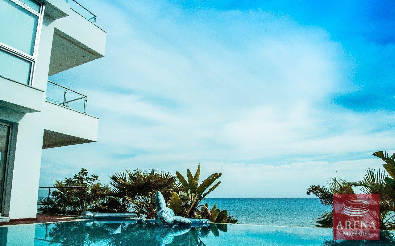 2-Villa-in-Larnaca-3911