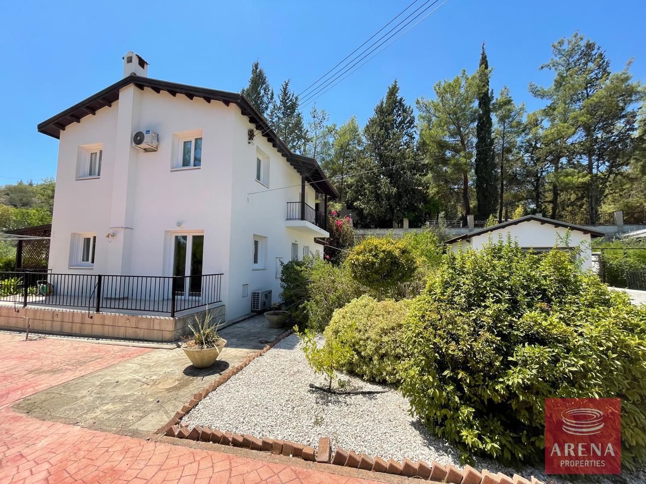 2-house-in-mosfiloti-8400