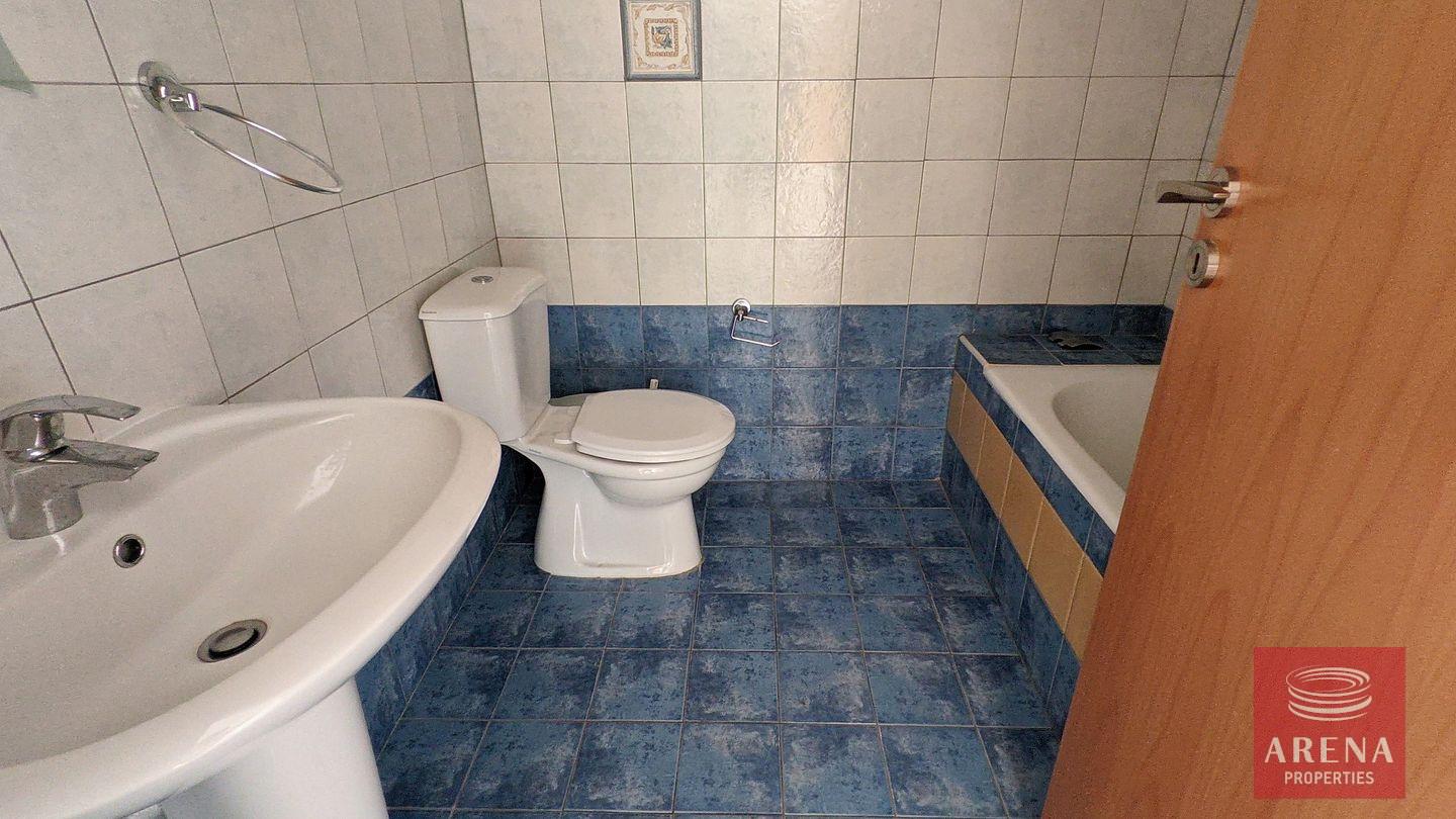 21-2-bed-apt-in-paralimni-7128