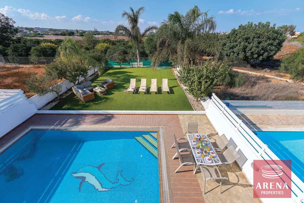 21-3-BED-VILLA-IN-PERNERA-6735-1