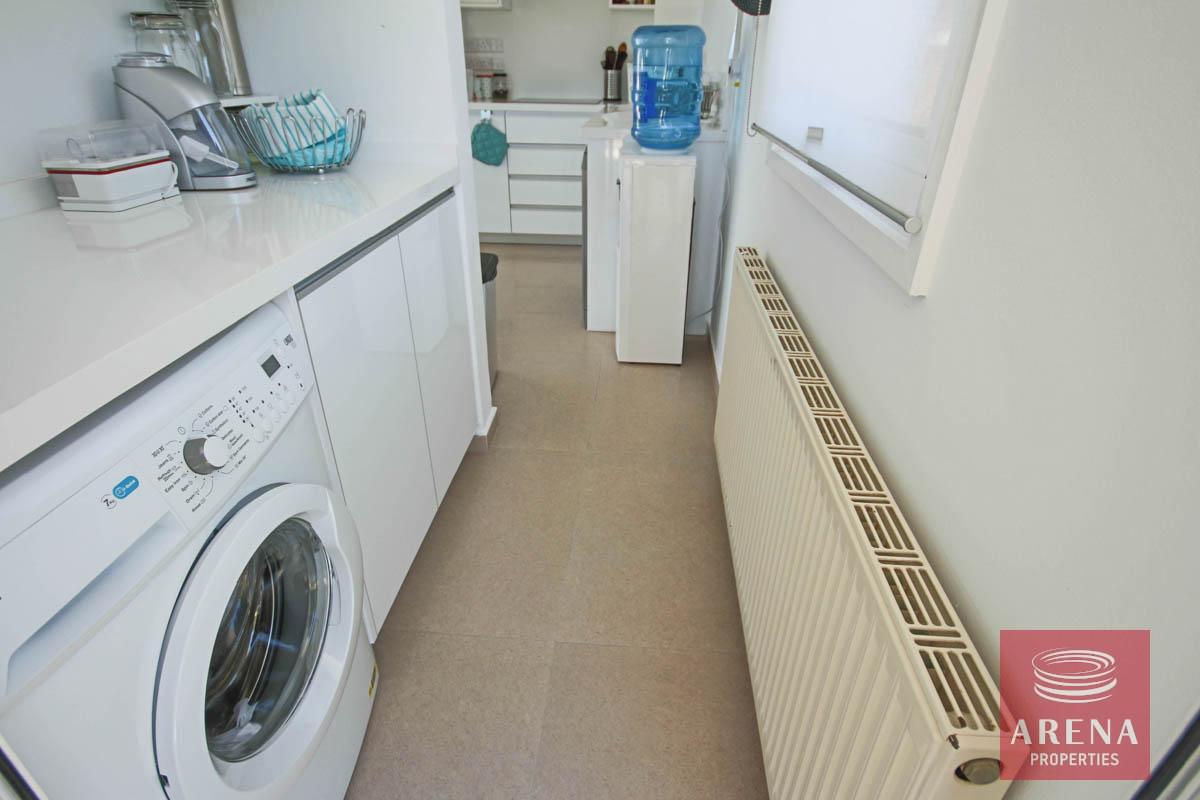 21-4-BED-VILLA-FOR-SALE-IN-CAPE-GRECO-6484