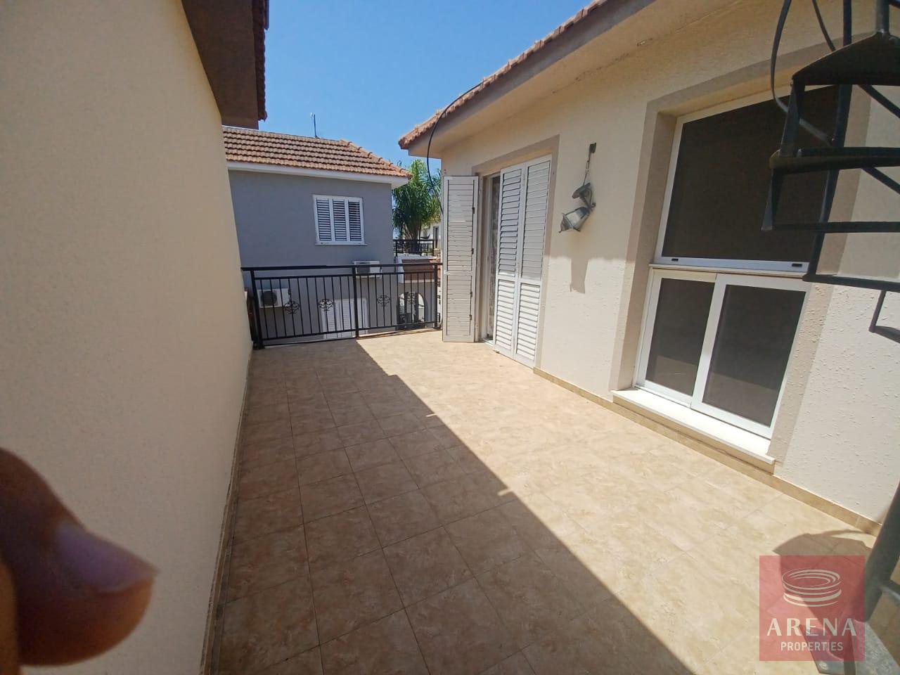 25-3-BED-VILLA-IN-AVGOROU-7036-1