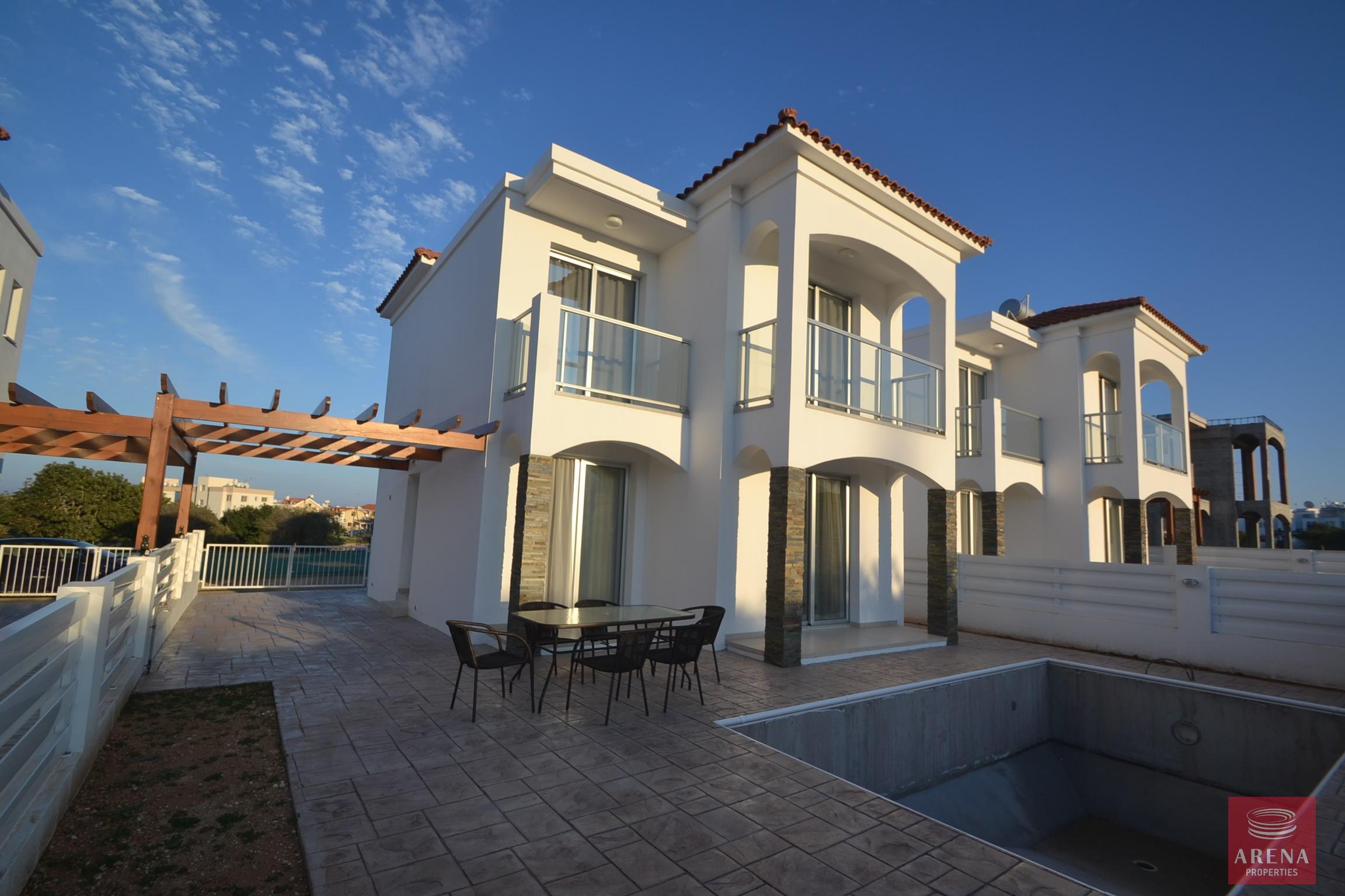 2555-1-villa-for-sale-2-1