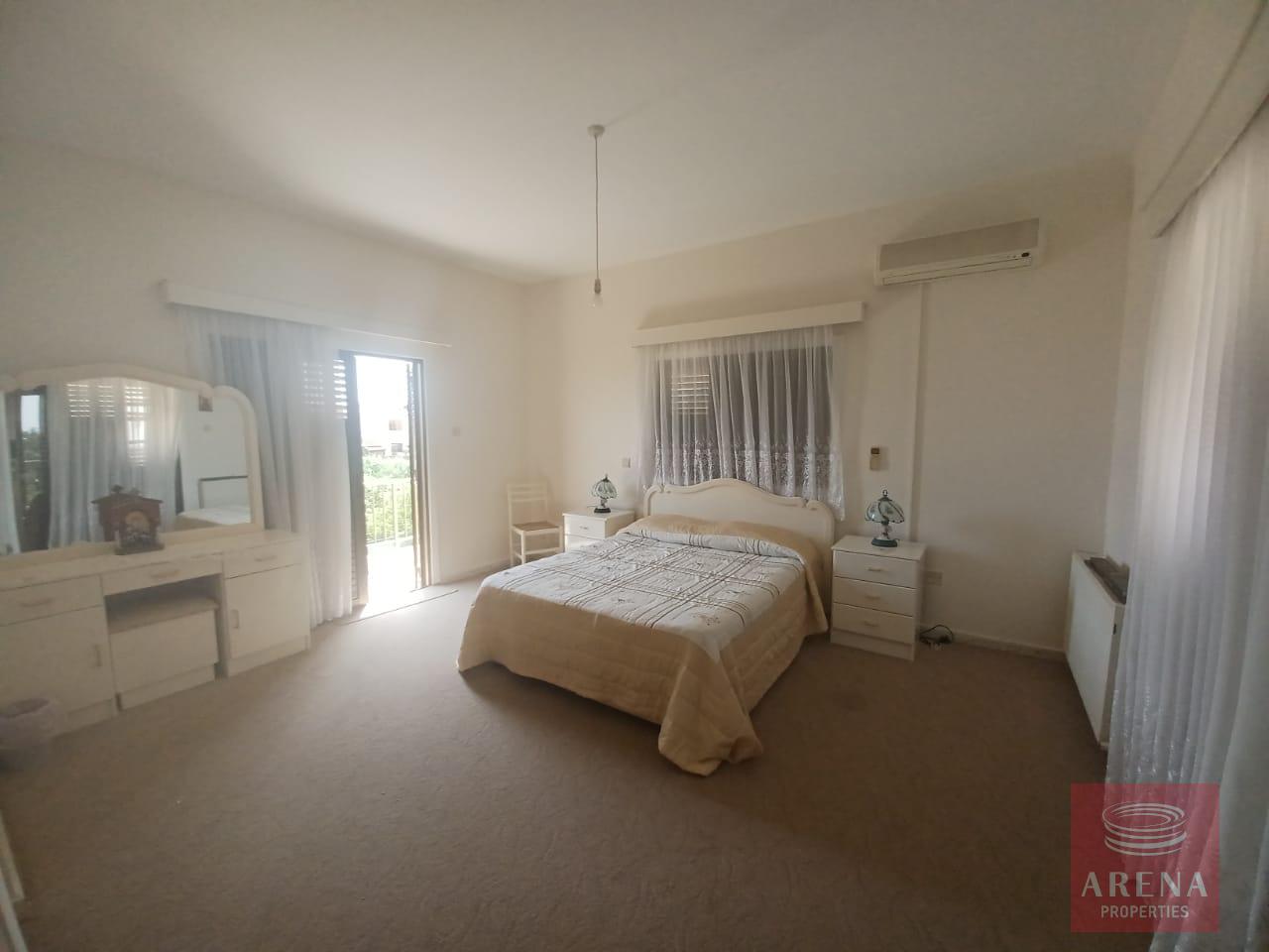 26-3-BED-HOUSE-IN-DERYNIA-7162-2