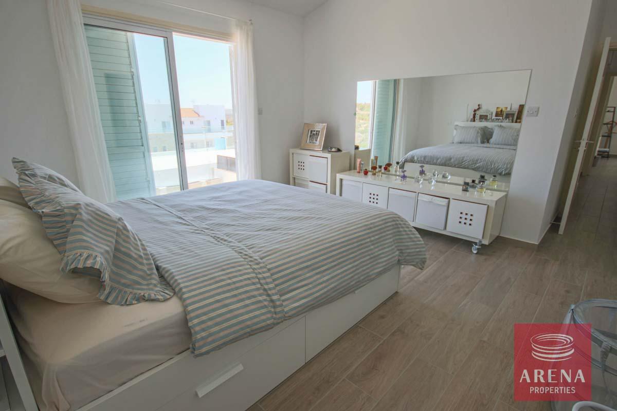 26-4-BED-VILLA-FOR-SALE-IN-CAPE-GRECO-6484