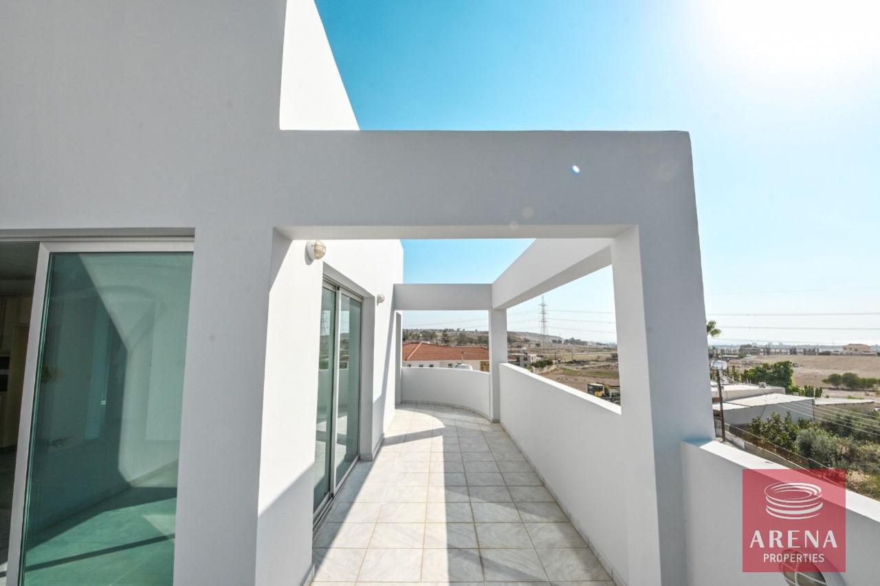 3-2-BED-APT-PYLA-7737