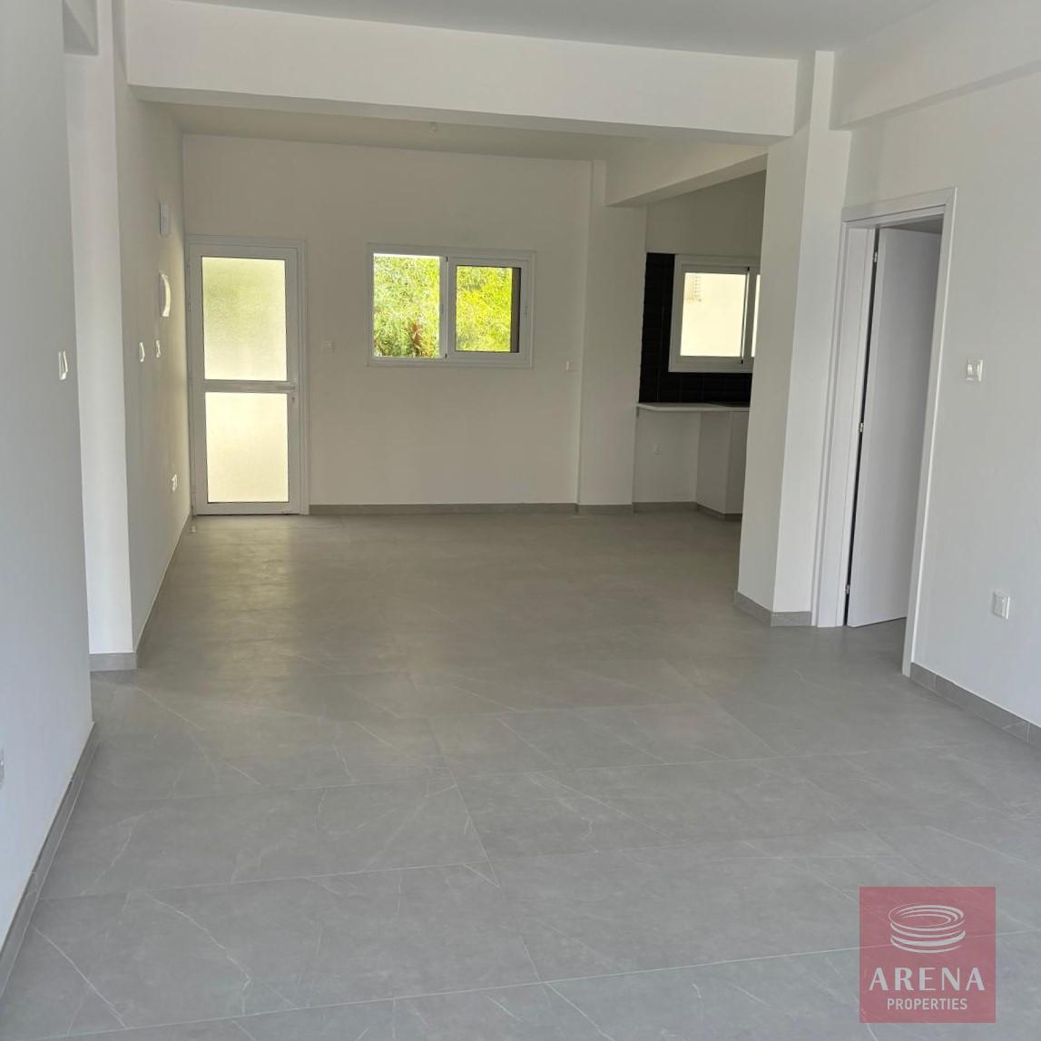 3-3-BED-APT-LIVADIA-8566-1