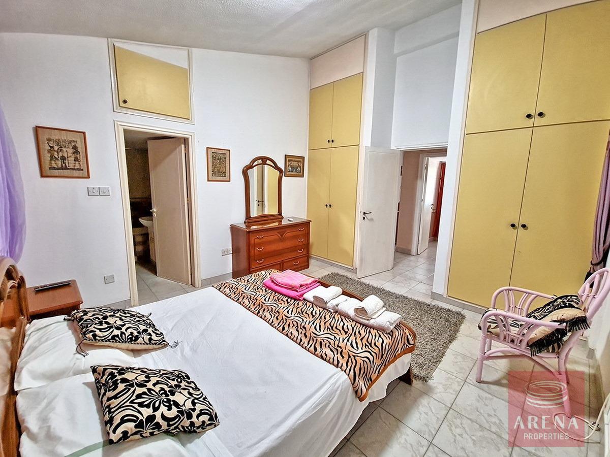 30-4-BED-BUNGALOW-PARALIMNI-8979-1