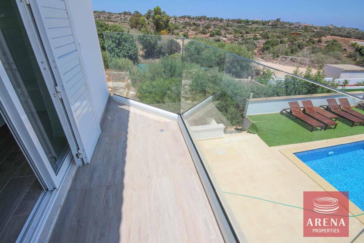 33-4-BED-VILLA-FOR-SALE-IN-CAPE-GRECO-6484