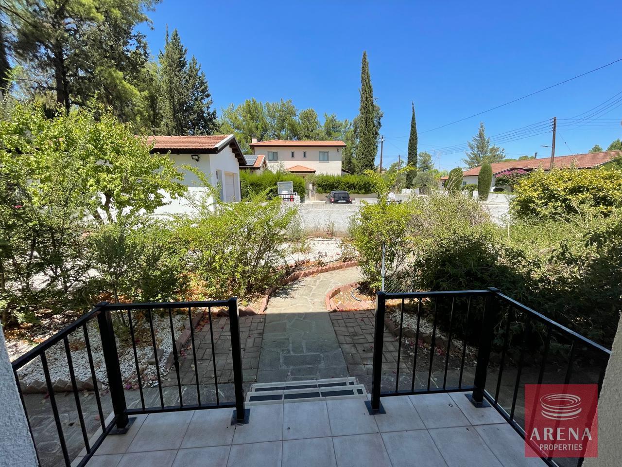 39-house-in-mosfiloti-8400