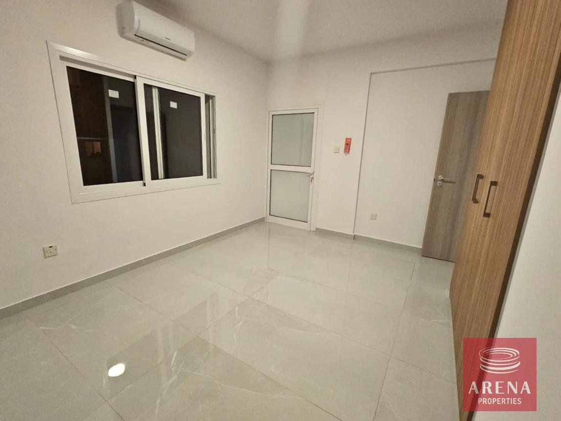 4-2-BED-APT-DROSIA-7898-1