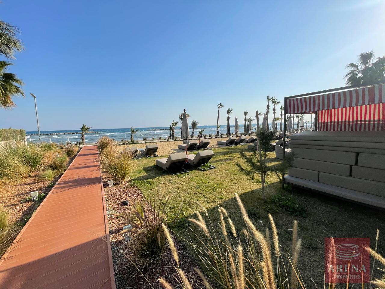 4-2-BED-APT-FOR-SALE-DEKELIA-9342