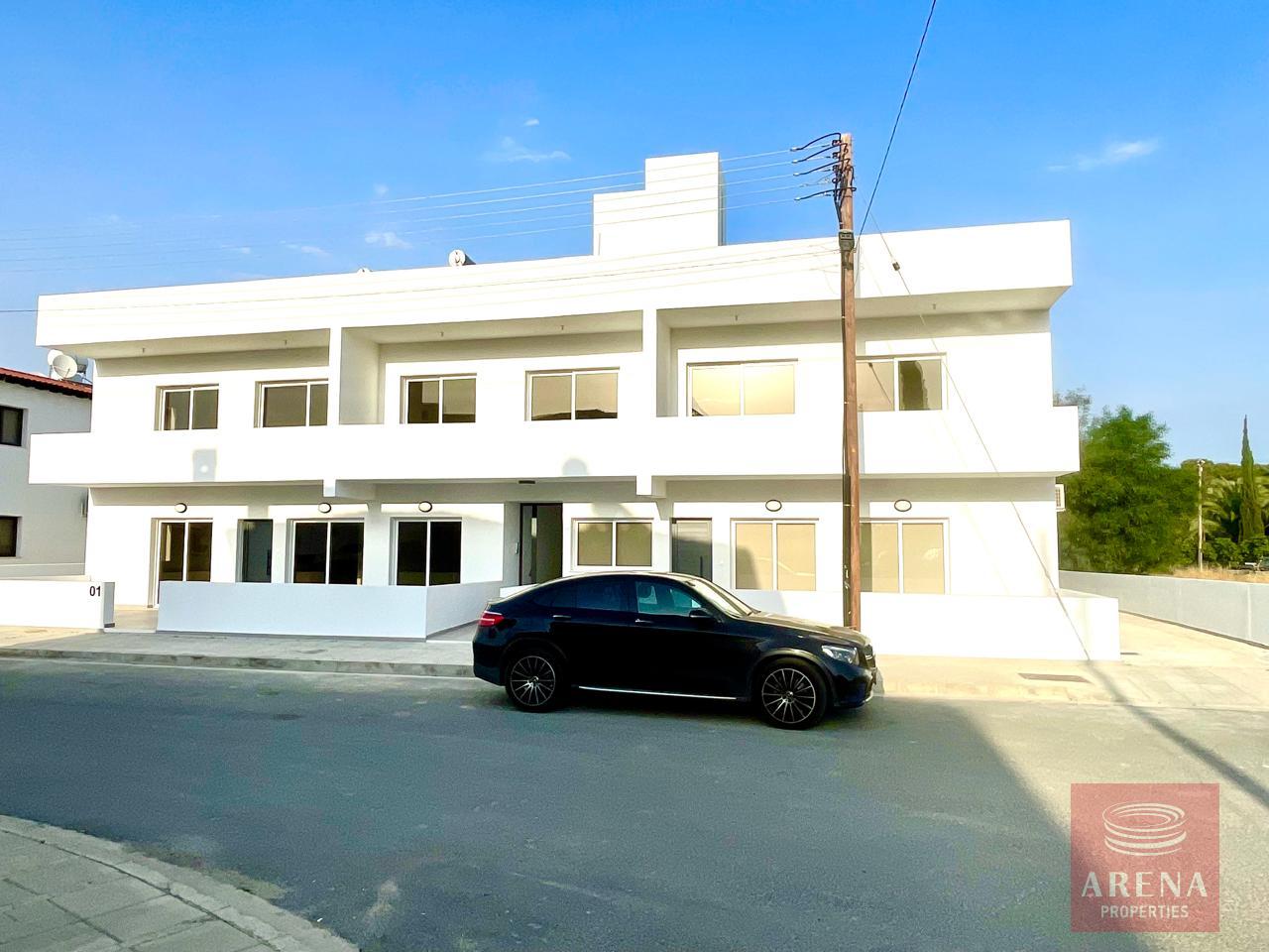 4-2-BED-APT-LIVADIA-8048-11