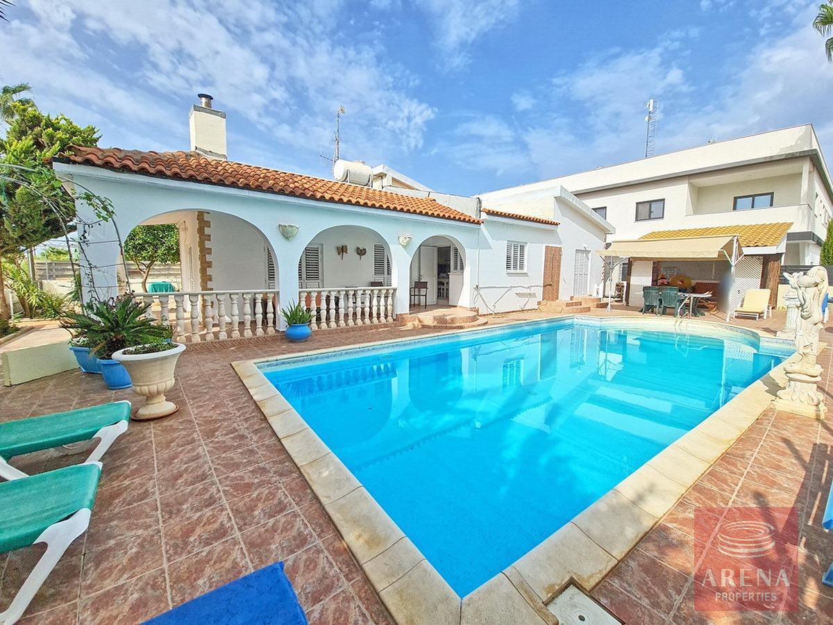 4-4-BED-BUNGALOW-PARALIMNI-8979-1