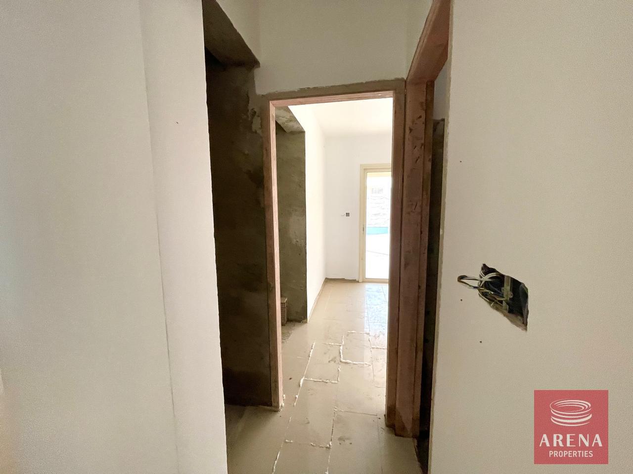 4-APT-TERSEFANOU-9155