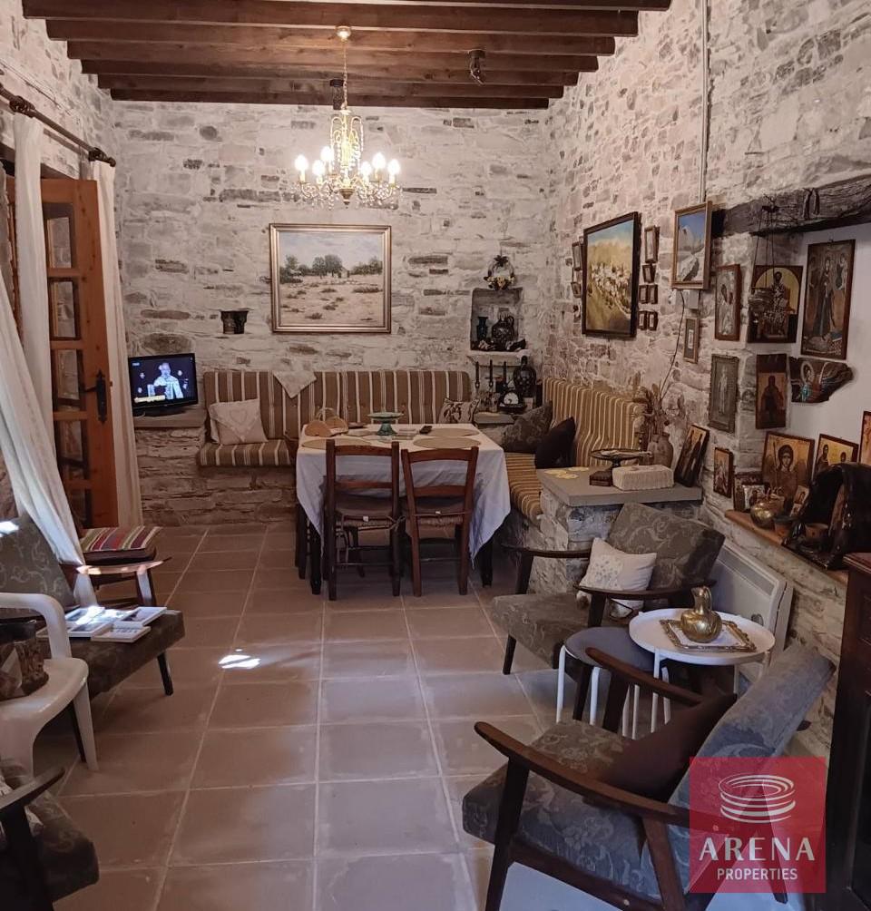 4-HOUSE-IN-LEFKARA-8219