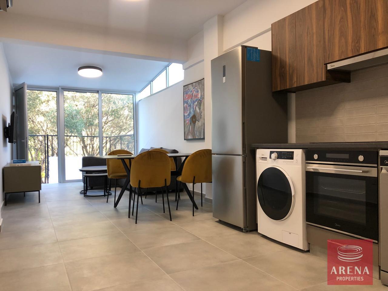 5-2-BED-APT-DEKELIA-8456