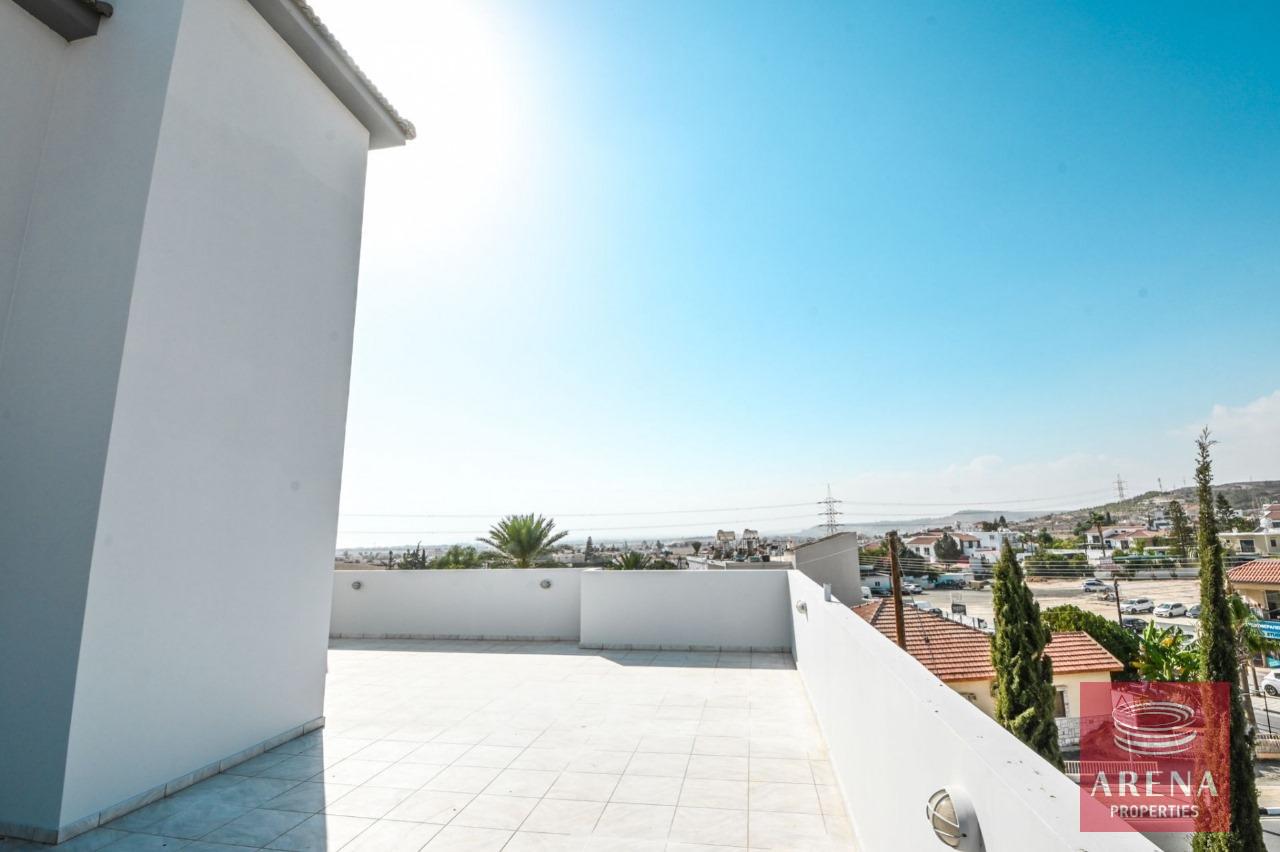 5-2-BED-APT-PYLA-7737