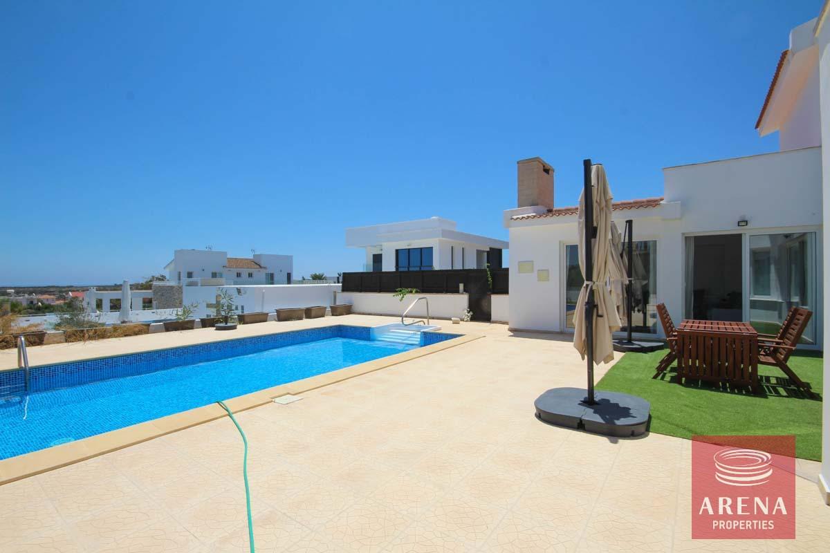 5-4-BED-VILLA-FOR-SALE-IN-CAPE-GRECO-6484